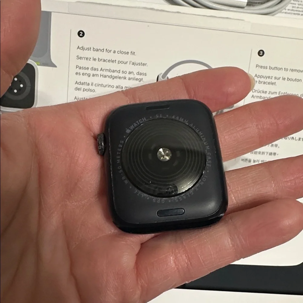 Apple Watch SE (Gen 2) With GPS